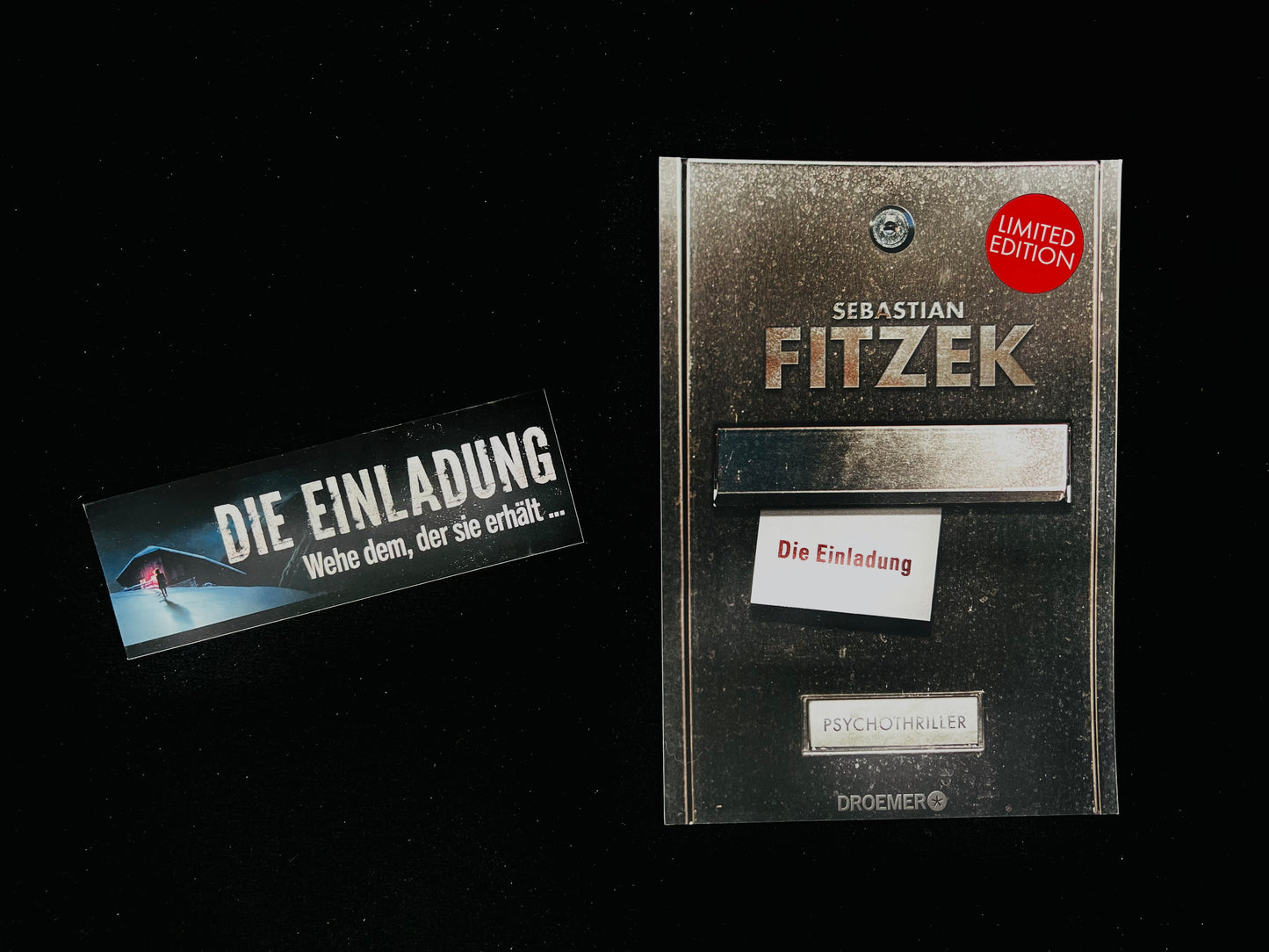 Sebastian Fitzek Toptitel: Die Einladung + 1 exklusives Postkarten- und Lesezeichenset